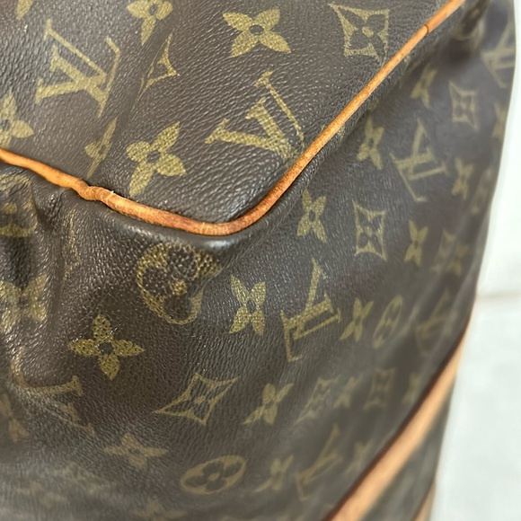 Louis Vuitton Monogram Keepall 50 - Picture 11 of 17